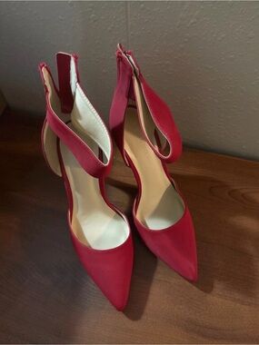 DIVA Lounge Red Pointed Toe Ankle Strap Heels